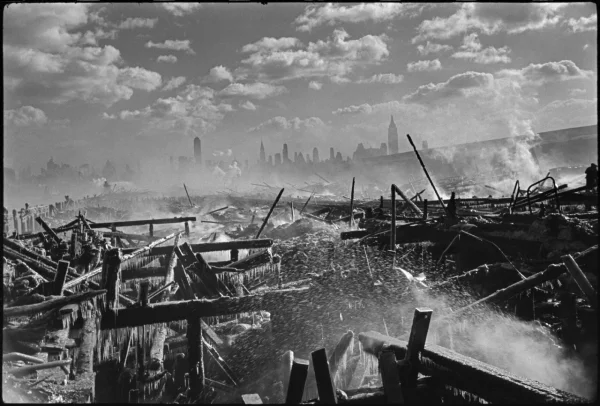Henri Cartier-Bresson - Fire in Hoboken facing Manhattan USA 1947